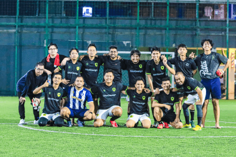 Associate UX Engineer Web & Android media 17