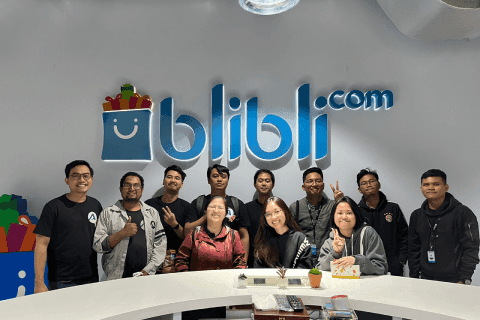 Associate UX Engineer Web & Android media 1